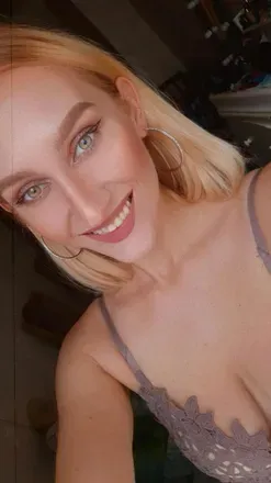OnlyFans cuenta kiramoore avatar 1