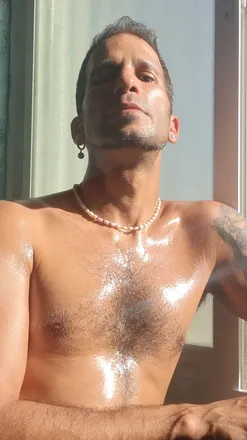 OnlyFans account  ronistyle header 2