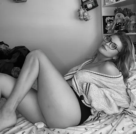 OnlyFans cuenta lavenderandroses header 2