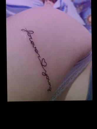 OnlyFans cuenta alesa98 header 2