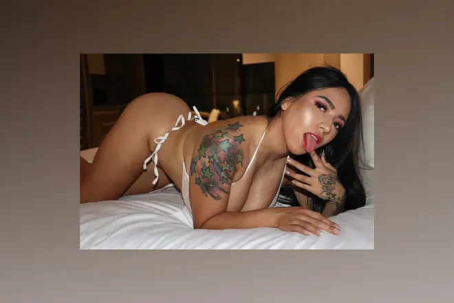 OnlyFans account  lachicadelbalon header 2