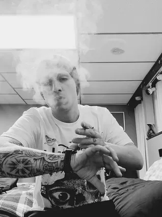 OnlyFans cuenta tattedstoner4_20 header 2