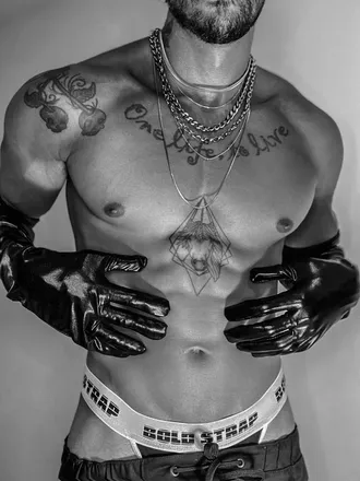 OnlyFans account  thmarques header 2