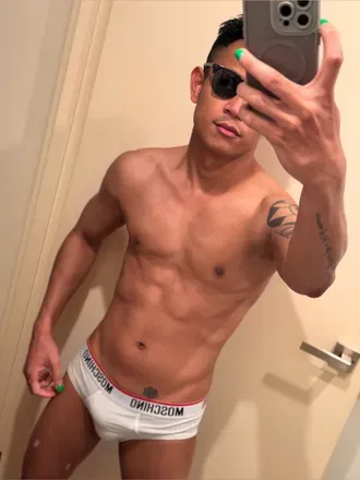 OnlyFans account  yourthickasianboy90 avatar 1