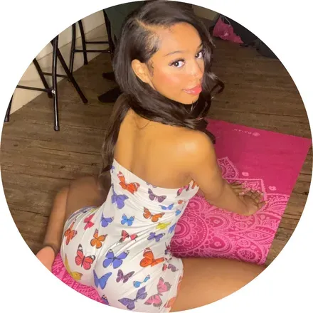 OnlyFans account  heylittlelina avatar 1