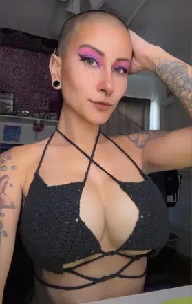OnlyFans cuenta la_bruja_ avatar 1