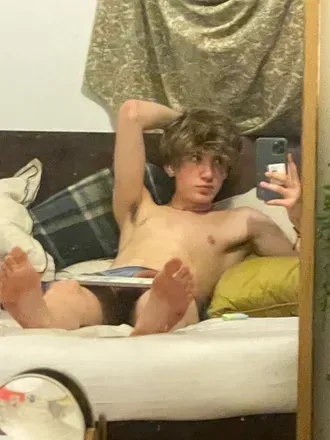 OnlyFans cuenta aronellis avatar 1