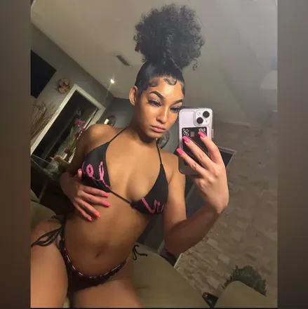 OnlyFans cuenta islapetite avatar 1