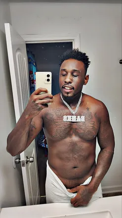 OnlyFans cuenta mr.banks header 2