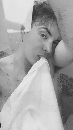 OnlyFans account  eubenitez header 2