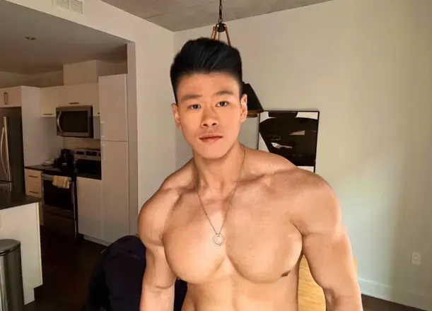 OnlyFans of holymolydamien