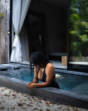 OnlyFans cuenta thewildindiangirl header 2