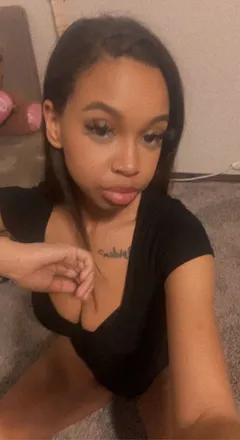 OnlyFans cuenta urfavvnympho header 2
