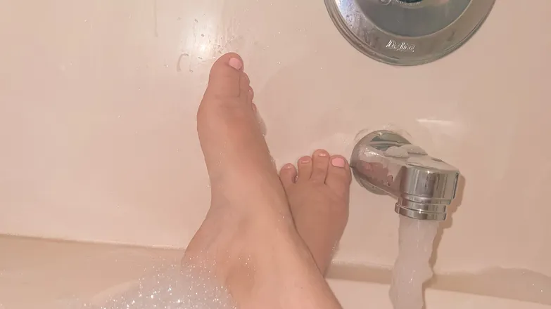 OnlyFans cuenta barefootbunnyyb header 2