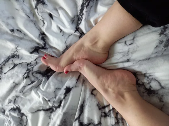 OnlyFans cuenta emilysfinefeet header 2