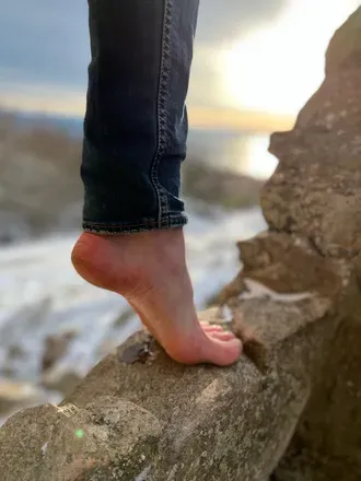 OnlyFans account  mrbareboot avatar 1
