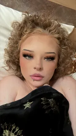 OnlyFans account  daddyz_girl_01 avatar 1