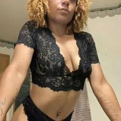 OnlyFans cuenta savagemellybaby avatar 1