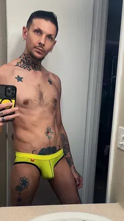 OnlyFans cuenta nuhh_uhhproveit header 2