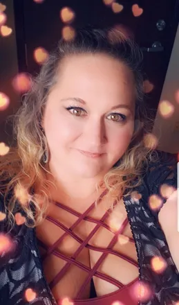 OnlyFans of naughty_4x4_cowgirl