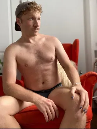 OnlyFans cuenta gingerandsmokeandsex header 2
