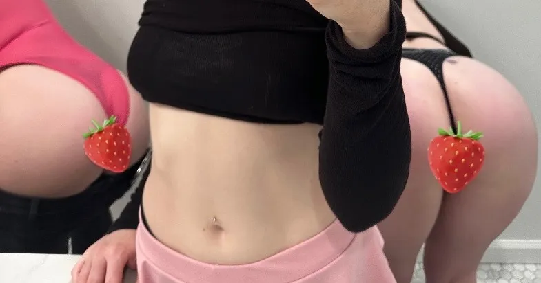 OnlyFans cuenta strawberryshortyy header 2