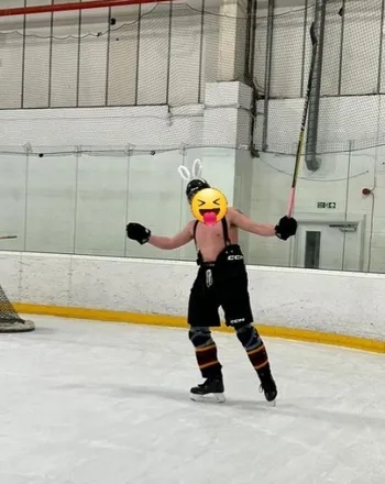 OnlyFans cuenta theicehockeycountryboyuk header 2