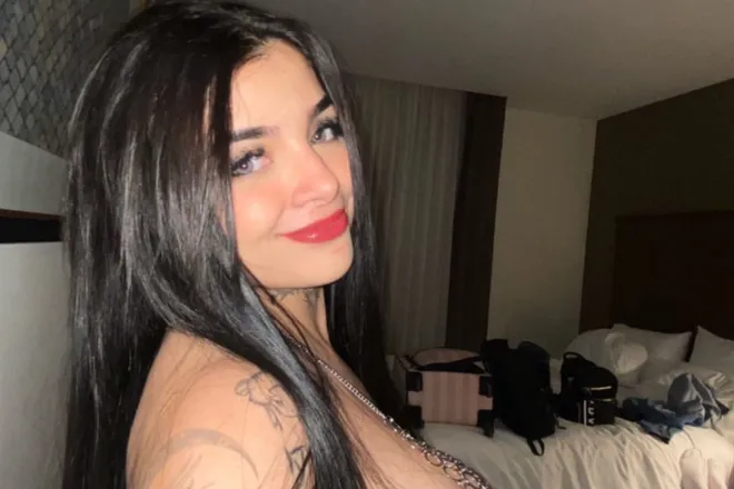 OnlyFans cuenta karelyruiz_mx header 2