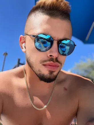 OnlyFans cuenta robbins2323 avatar 1
