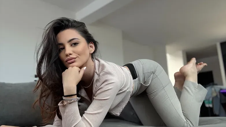 OnlyFans cuenta sophiegee header 2