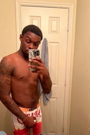 OnlyFans cuenta mr.celibate header 2