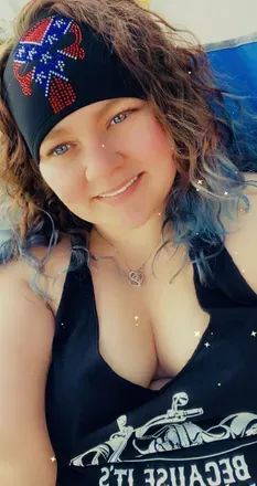 OnlyFans account  polymomma avatar 1
