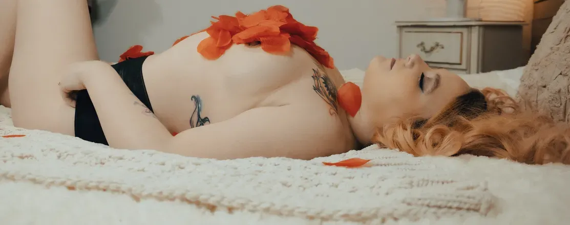 OnlyFans cuenta lilmiskitten header 2