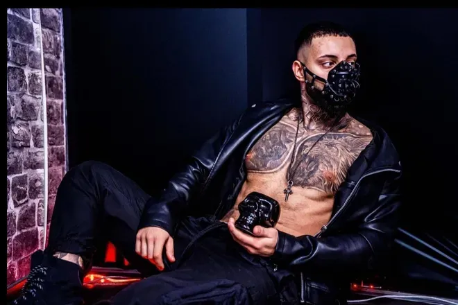 OnlyFans cuenta masculineguy69 header 2