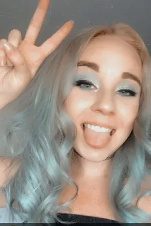 OnlyFans account  alien_girlll avatar 1