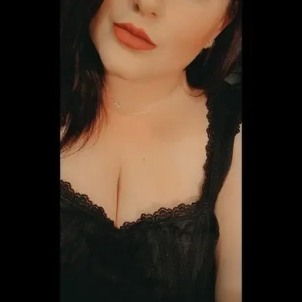 OnlyFans account  kamila-mae avatar 1