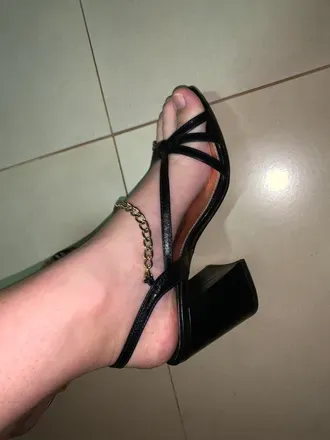 OnlyFans cuenta lunnabfeet header 2