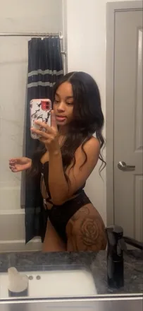 OnlyFans cuenta iysistv header 2