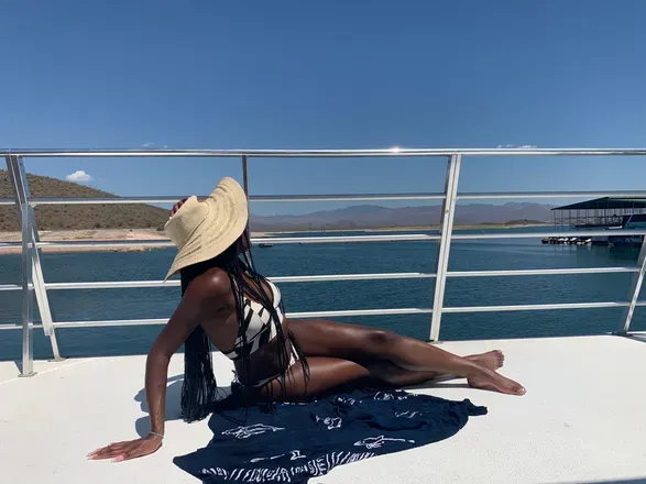 OnlyFans cuenta ebonyqueen97 header 2