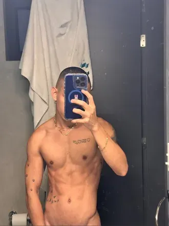 OnlyFans account  arturo223322 avatar 1