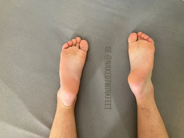 OnlyFans cuenta nakedtwinkfeet header 2