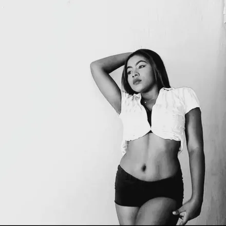 OnlyFans cuenta andrealop1 header 2