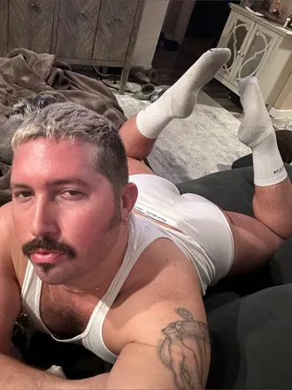 OnlyFans cuenta bobluvstom header 2