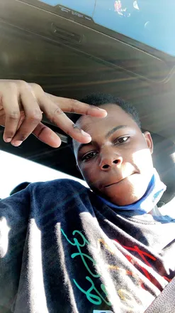 OnlyFans cuenta dumbcollegekid07 header 2