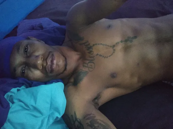 OnlyFans cuenta playboiiwan header 2