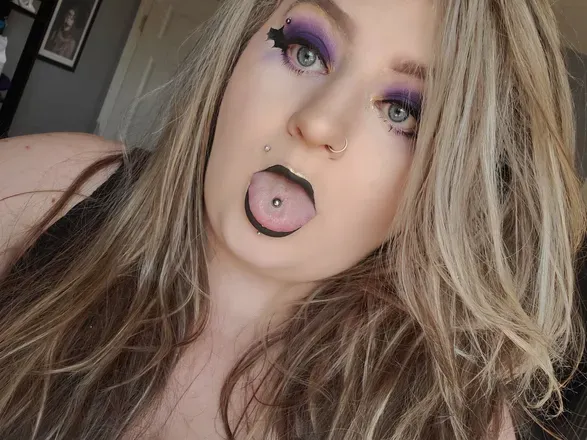 OnlyFans account  hellohkitteh avatar 1
