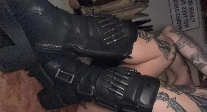 OnlyFans cuenta marissanightfeet header 2