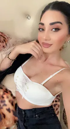 OnlyFans cuenta amiraqueen24 avatar 1