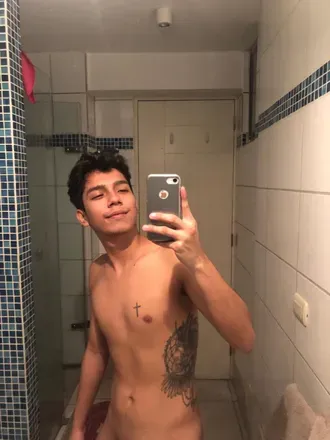 OnlyFans cuenta larik74000 avatar 1