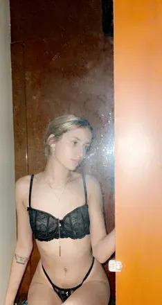 OnlyFans account  stephhrose avatar 1